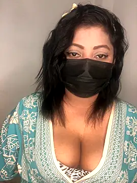  Cute ariana  online show from October 25, 2025, 6:19 pm