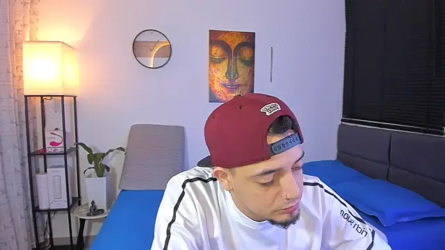 Snapshot of alejandro_calderon1 chatting on June 4, 2026, 3:55 am alejandro calderon1 online show from June 4, 2026, 3:55 am