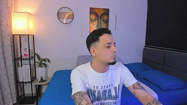 Snapshot of alejandro_calderon1 chatting on June 14, 2026, 2:24 am alejandro calderon1 online show from June 14, 2026, 2:24 am
