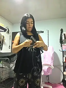 Hannah-grace online show from November 3, 2025, 10:08 am