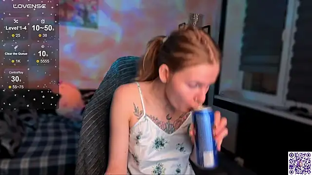 Chanel Gill online show from November 3, 2025, 8:45 pm