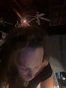 Hiswifie online show from December 30, 2024, 9:48 am