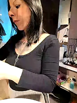 BoccadiFata online show from December 6, 2024, 6:53 am