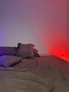 Snapshot of stormyy_ chatting on December 3, 2025, 11:25 pm stormyy online show from December 3, 2025, 11:25 pm