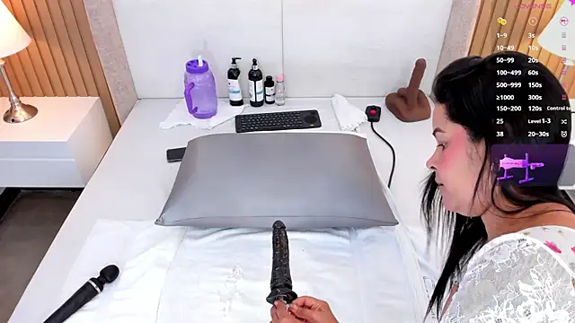 bounce katty online show from October 28, 2025, 8:19 pm