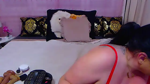 BustyVicky online show from November 11, 2025, 8:47 pm