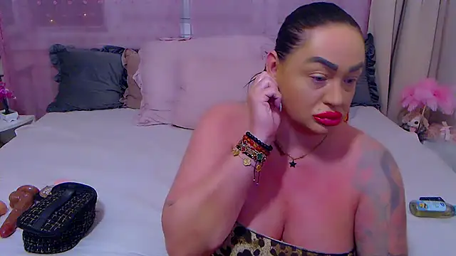 BustyVicky online show from September 23, 2025, 9:44 pm