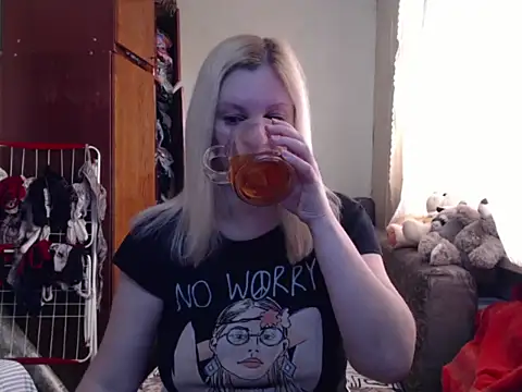 BustyBlond online show from February 28, 2025, 5:26 am