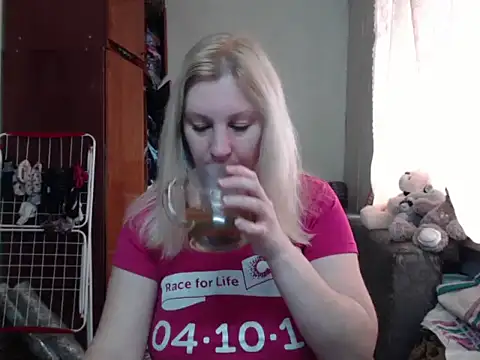BustyBlond online show from March 4, 2025, 5:53 am