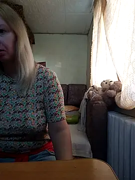 BustyBlond online show from October 23, 2025, 5:06 am