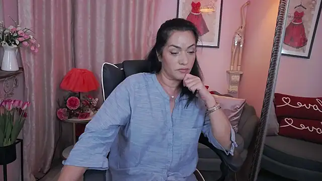 Snapshot of AnelissaReys chatting on March 22, 2025, 5:20 pm AnelissaReys online show from March 22, 2025, 5:20 pm