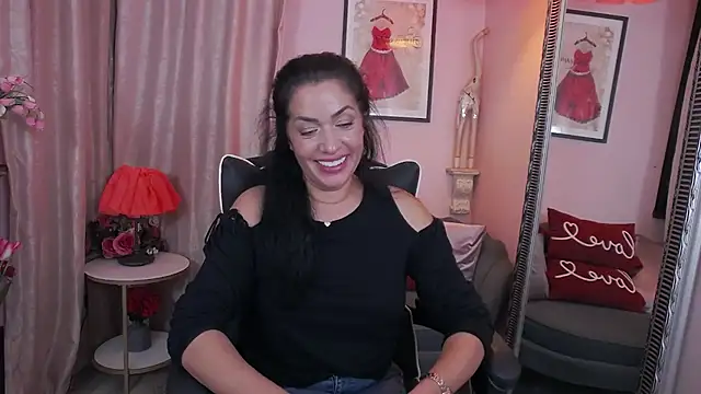 Snapshot of AnelissaReys chatting on February 8, 2025, 4:57 pm AnelissaReys online show from February 8, 2025, 4:57 pm