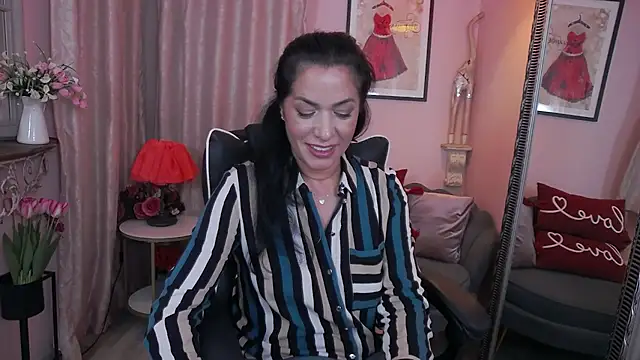 Snapshot of AnelissaReys chatting on February 27, 2025, 5:47 pm AnelissaReys online show from February 27, 2025, 5:47 pm