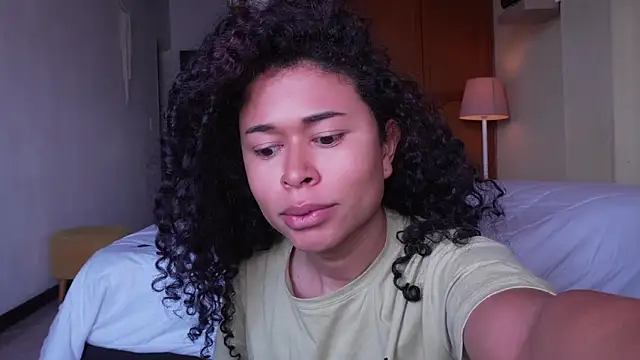 GabriSaenz online show from April 14, 2026, 12:43 pm