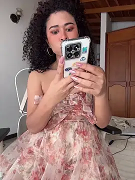 GabriSaenz online show from April 18, 2026, 2:08 pm