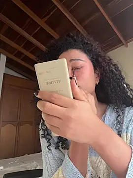 Snapshot of GabriSaenz chatting on February 24, 2026, 1:34 pm GabriSaenz online show from February 24, 2026, 1:34 pm