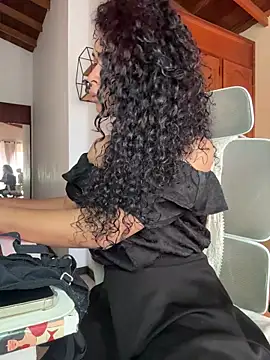 Snapshot of GabriSaenz chatting on July 9, 2026, 2:05 pm GabriSaenz online show from July 9, 2026, 2:05 pm