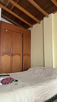 Snapshot of GabriSaenz chatting on October 23, 2025, 1:43 pm GabriSaenz online show from October 23, 2025, 1:43 pm