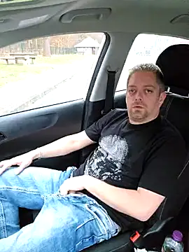 Snapshot of Trucker_Hunter chatting on March 14, 2025, 4:51 pm Trucker Hunter online show from March 14, 2025, 4:51 pm