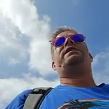 Snapshot of Trucker_Hunter chatting on October 19, 2025, 12:52 pm Trucker Hunter online show from October 19, 2025, 12:52 pm