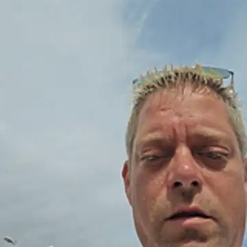 Snapshot of Trucker_Hunter chatting on February 3, 2026, 3:06 pm Trucker Hunter online show from February 3, 2026, 3:06 pm