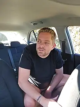 Snapshot of Trucker_Hunter chatting on February 19, 2025, 1:28 pm Trucker Hunter online show from February 19, 2025, 1:28 pm