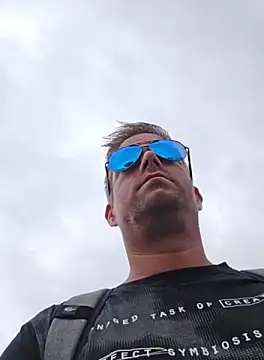 Snapshot of Trucker_Hunter chatting on October 16, 2025, 2:47 pm Trucker Hunter online show from October 16, 2025, 2:47 pm