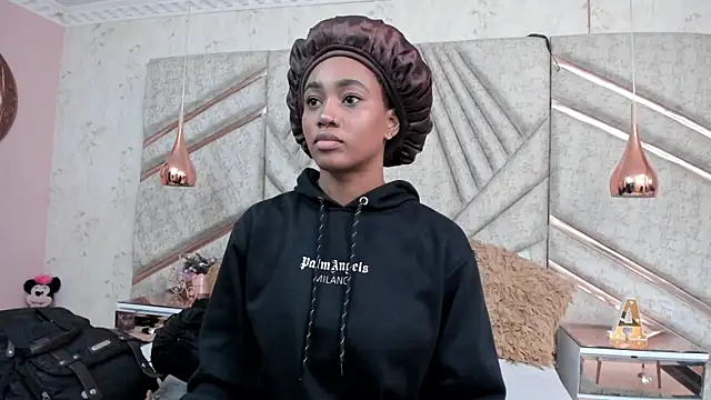 AgataRinaldi online show from November 12, 2025, 10:02 pm