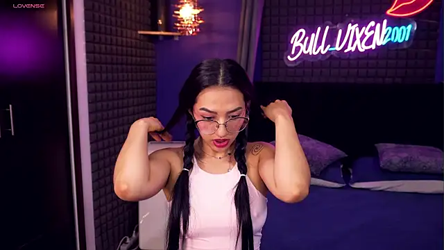 bull vixen2001 online show from April 17, 2026, 9:56 am