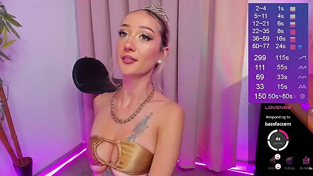 Bella-White online show from October 10, 2025, 4:41 pm