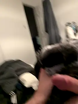 Snapshot of Furdale chatting on November 19, 2025, 4:51 pm Furdale online show from November 19, 2025, 4:51 pm