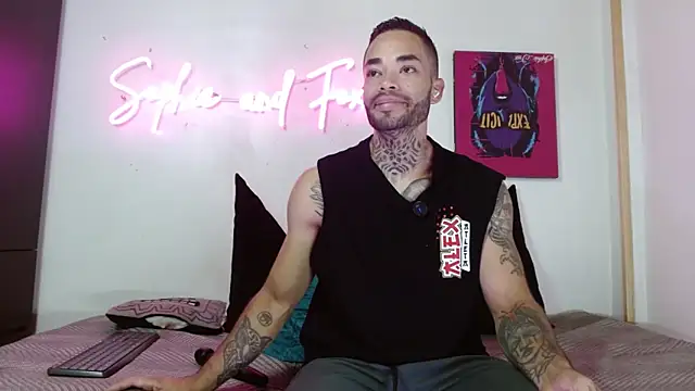 SophieFoxx17 online show from June 12, 2026, 12:14 pm