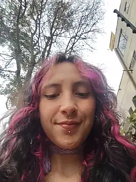  Laary online show from March 27, 2026, 10:00 pm