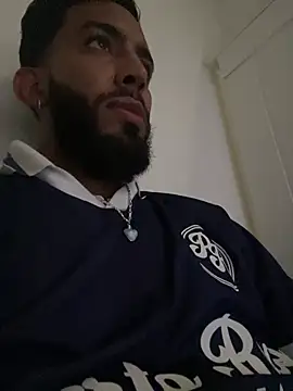 Snapshot of Alessandro__Rossi chatting on February 18, 2026, 5:53 pm Alessandro Rossi online show from February 18, 2026, 5:53 pm