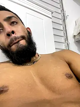 Snapshot of Alessandro__Rossi chatting on October 31, 2025, 10:45 am Alessandro Rossi online show from October 31, 2025, 10:45 am