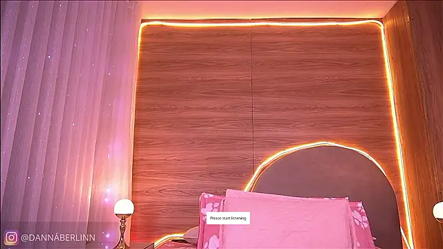 Snapshot of danna_berlin_ chatting on February 12, 2026, 7:24 pm danna berlin online show from February 12, 2026, 7:24 pm