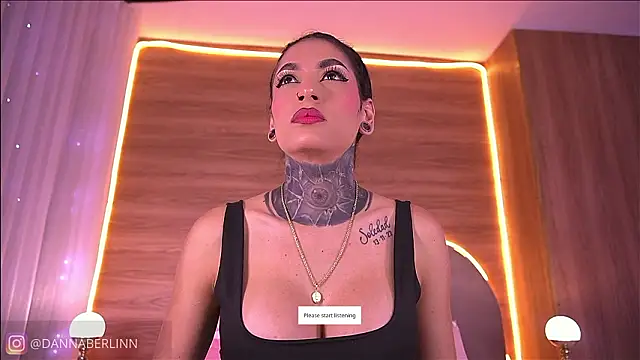 Snapshot of danna_berlin_ chatting on February 13, 2026, 7:36 pm danna berlin online show from February 13, 2026, 7:36 pm