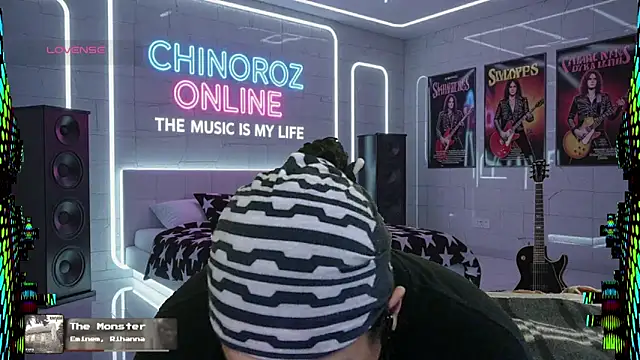 chino roz online show from October 9, 2025, 5:41 am