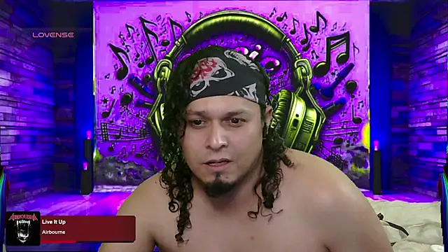 chino roz online show from March 15, 2025, 7:42 am