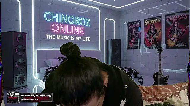 chino roz online show from September 19, 2025, 5:50 pm