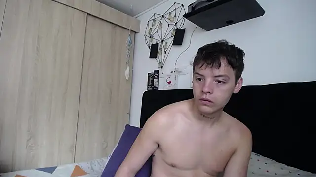 Santiago kiler online show from September 14, 2025, 2:28 pm