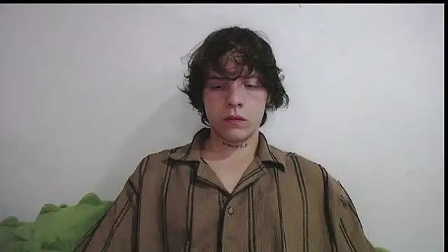 Snapshot of Santiago_kiler chatting on June 16, 2026, 12:21 am Santiago kiler online show from June 16, 2026, 12:21 am