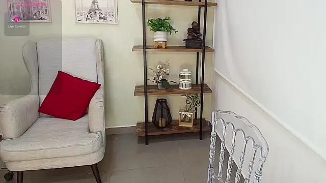 Snapshot of Sassy--Girl chatting on January 14, 2026, 9:40 pm Sassy--Girl online show from January 14, 2026, 9:40 pm