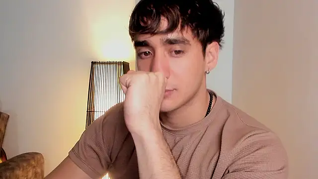 AlexRivera6 online show from December 4, 2025, 11:48 pm