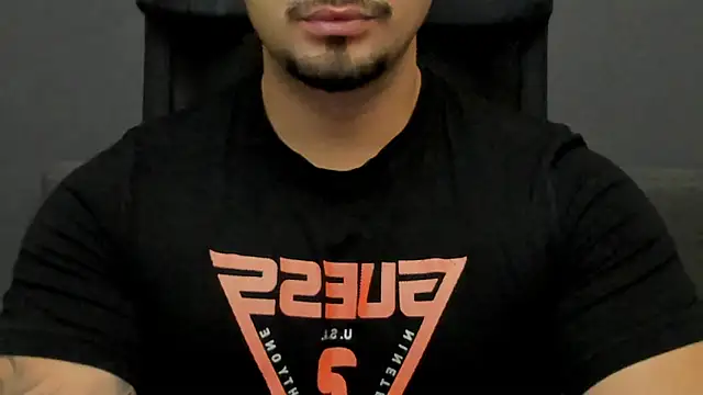 Snapshot of TonyWilcox chatting on October 10, 2025, 5:08 am TonyWilcox online show from October 10, 2025, 5:08 am