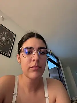  Niah  online show from April 4, 2026, 2:07 am