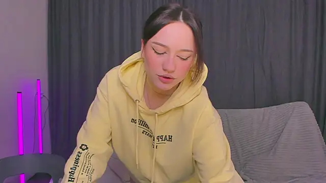 Eva Doo online show from November 26, 2025, 9:26 pm