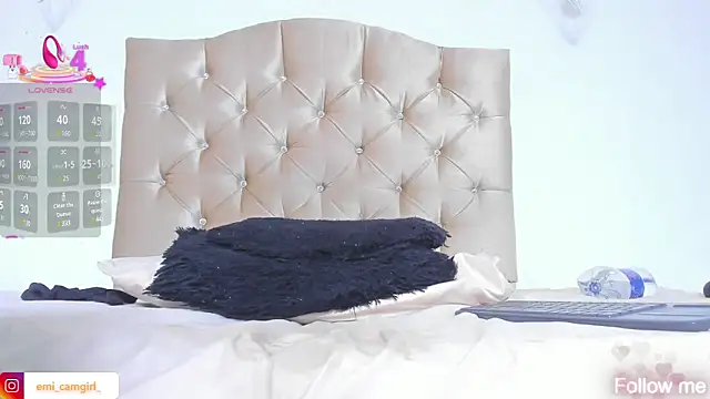 Snapshot of emily_campbell_ chatting on March 18, 2025, 5:01 pm emily campbell online show from March 18, 2025, 5:01 pm