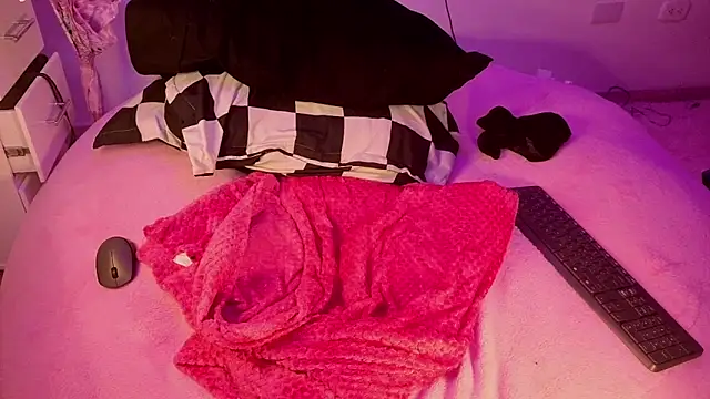 goddess vee  online show from February 28, 2026, 2:22 am