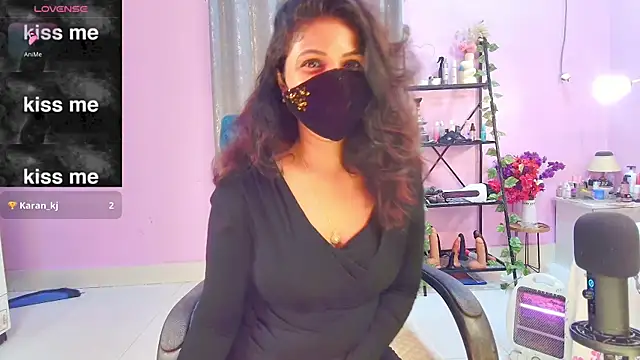 Naughty nightz online show from November 9, 2025, 4:33 pm